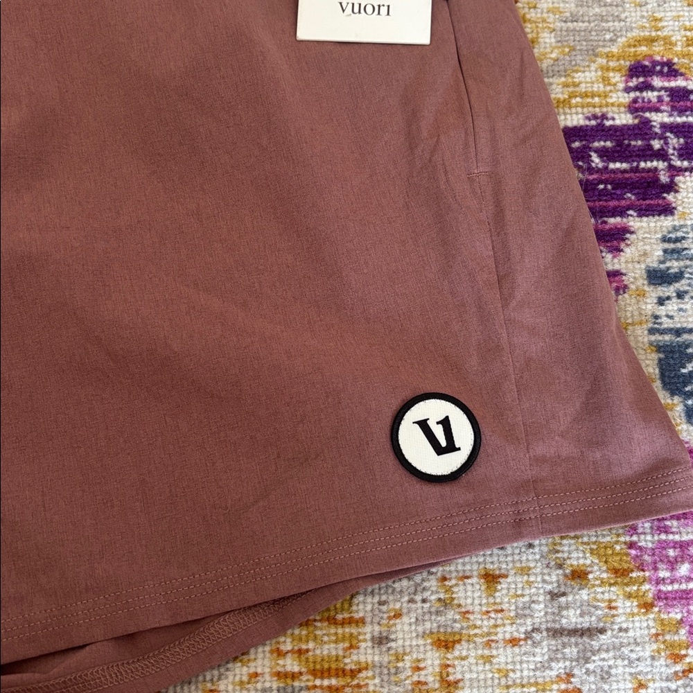 Vuori Shorts - Picture 3 of 6